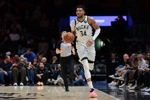 绿军有意字母！解说：看着不可信 但考虑史总魅魔属性又有点可信